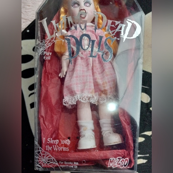 Living Dead Doll- Bad Bette Jane- Vintage Rare series 7!! Goth collectible doll - Picture 6 of 12